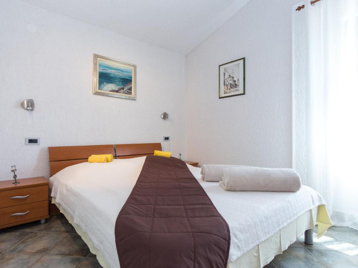 Apartment Starigrad-4 By Interhome Стариград Экстерьер фото